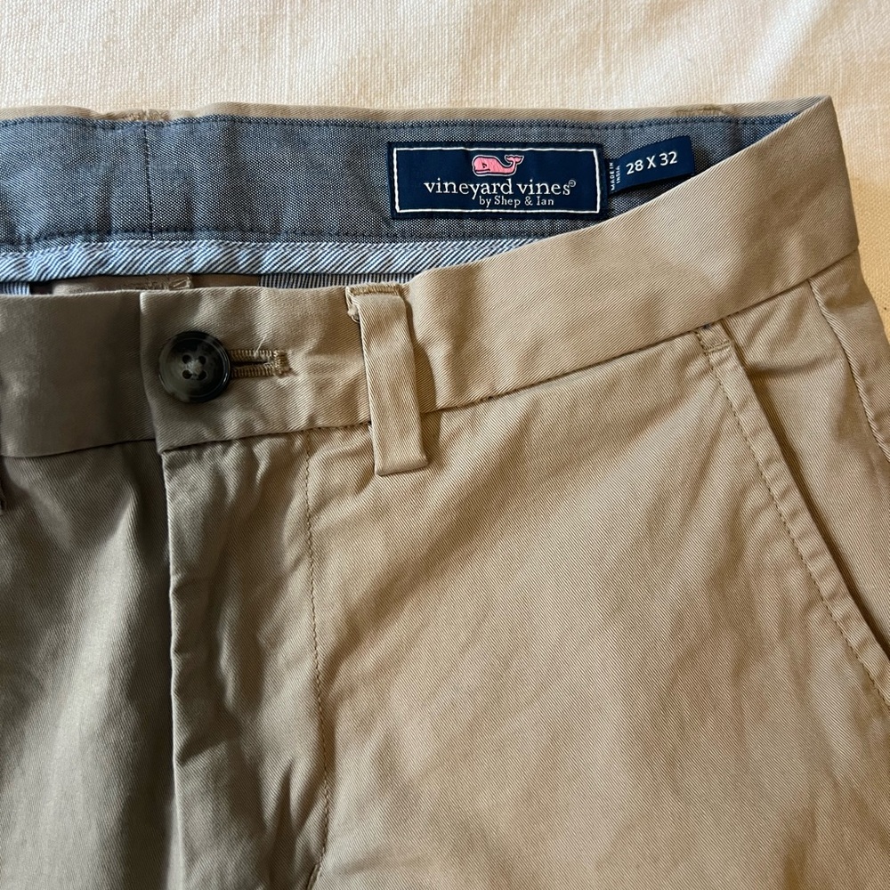 Vineyards Vines Men’s chino khaki pants